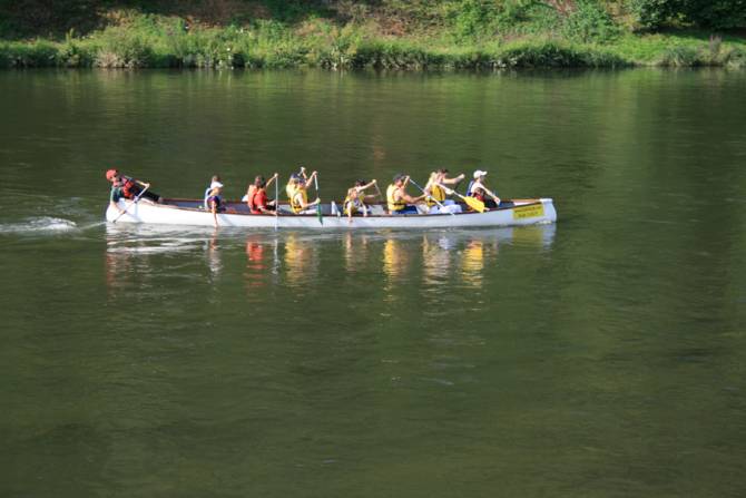 Canobus Canoe Kayak sur lac, Meuse, Semoy
